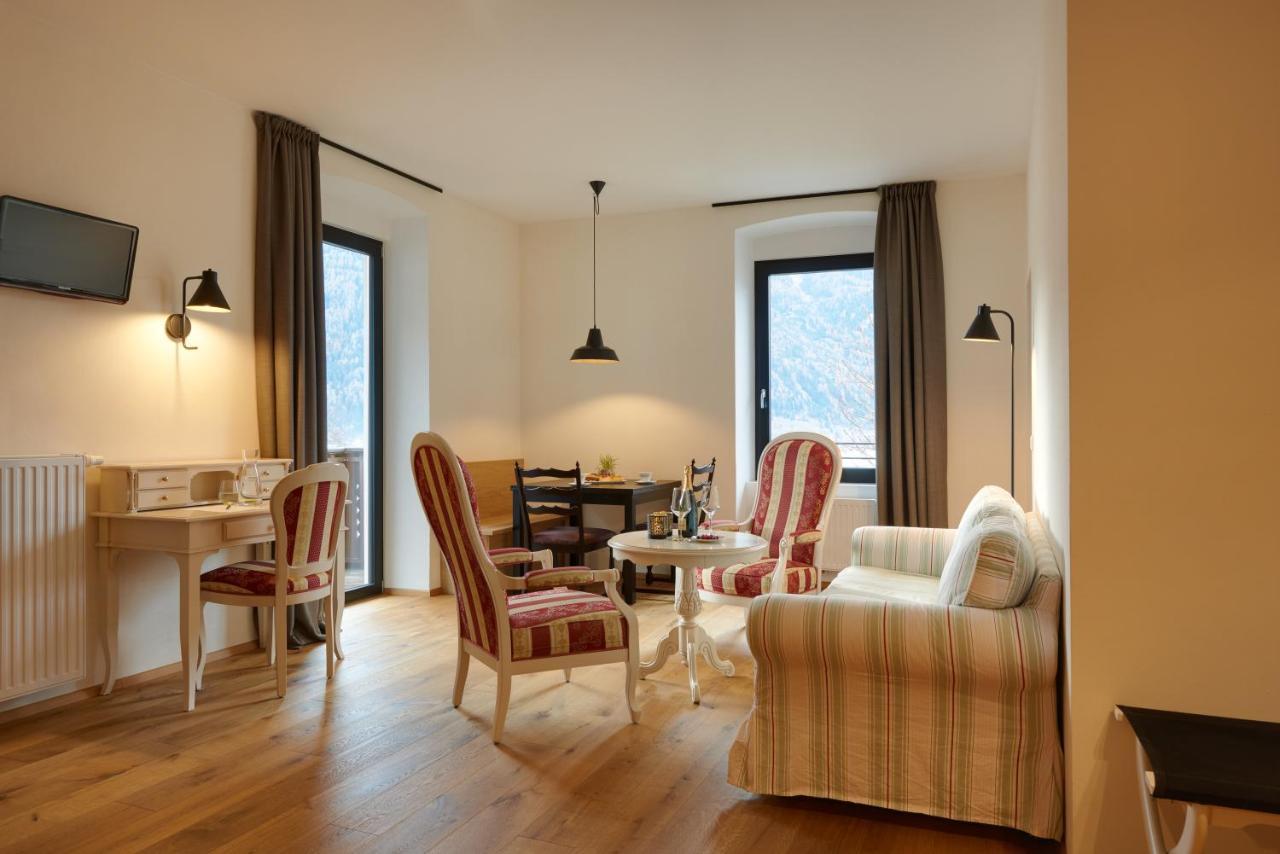 Historic Guesthouse Bircher B&B Apartments Near Sterzing Campo di Trens Eksteriør bilde