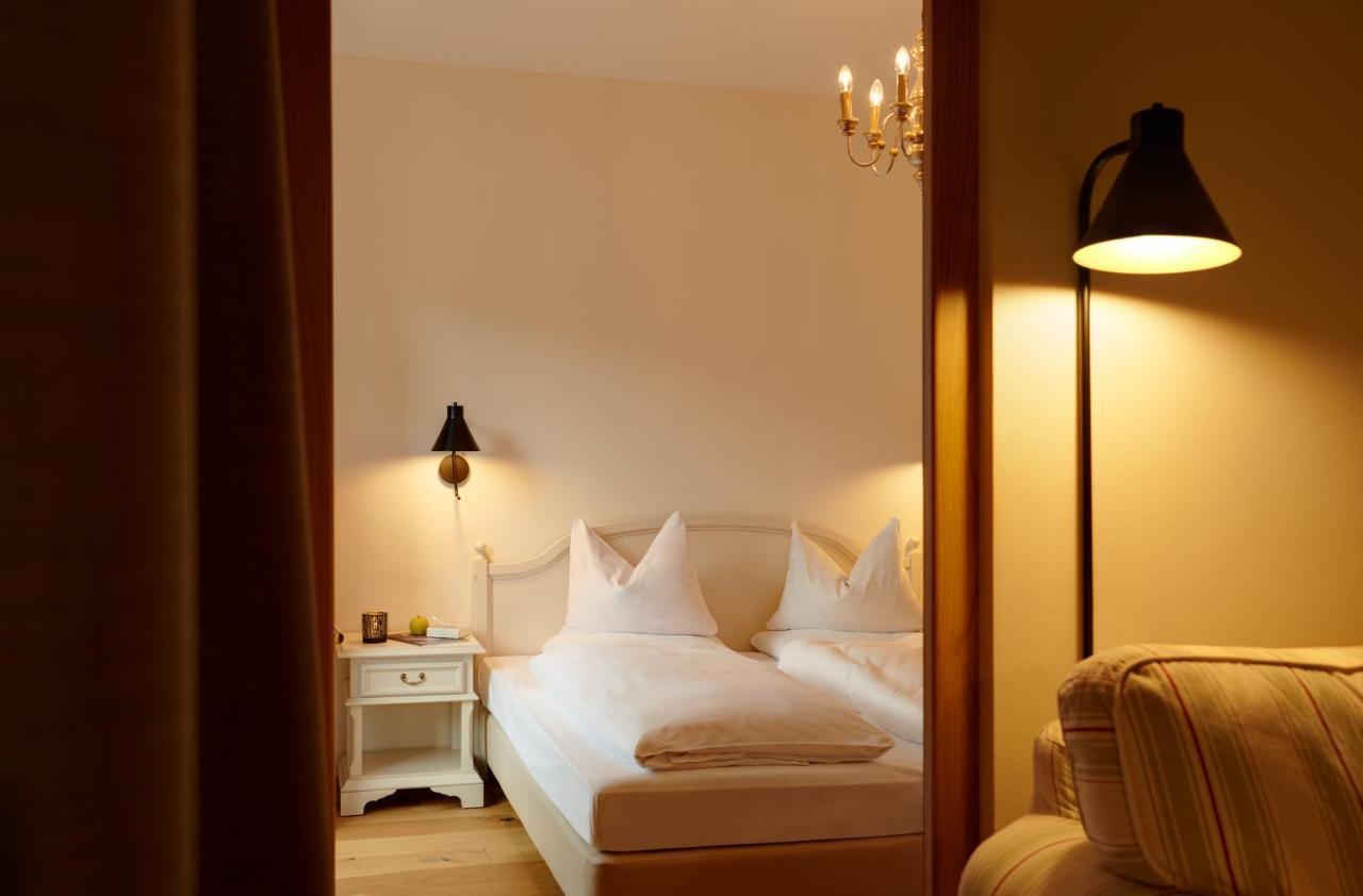 Historic Guesthouse Bircher B&B Apartments Near Sterzing Campo di Trens Eksteriør bilde