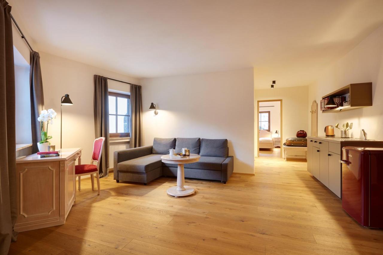 Historic Guesthouse Bircher B&B Apartments Near Sterzing Campo di Trens Eksteriør bilde