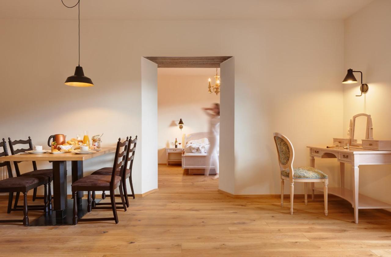 Historic Guesthouse Bircher B&B Apartments Near Sterzing Campo di Trens Eksteriør bilde