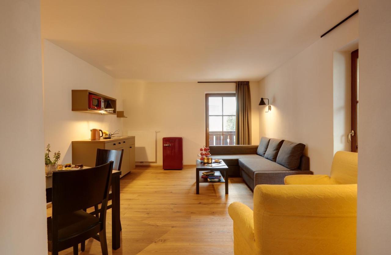 Historic Guesthouse Bircher B&B Apartments Near Sterzing Campo di Trens Eksteriør bilde