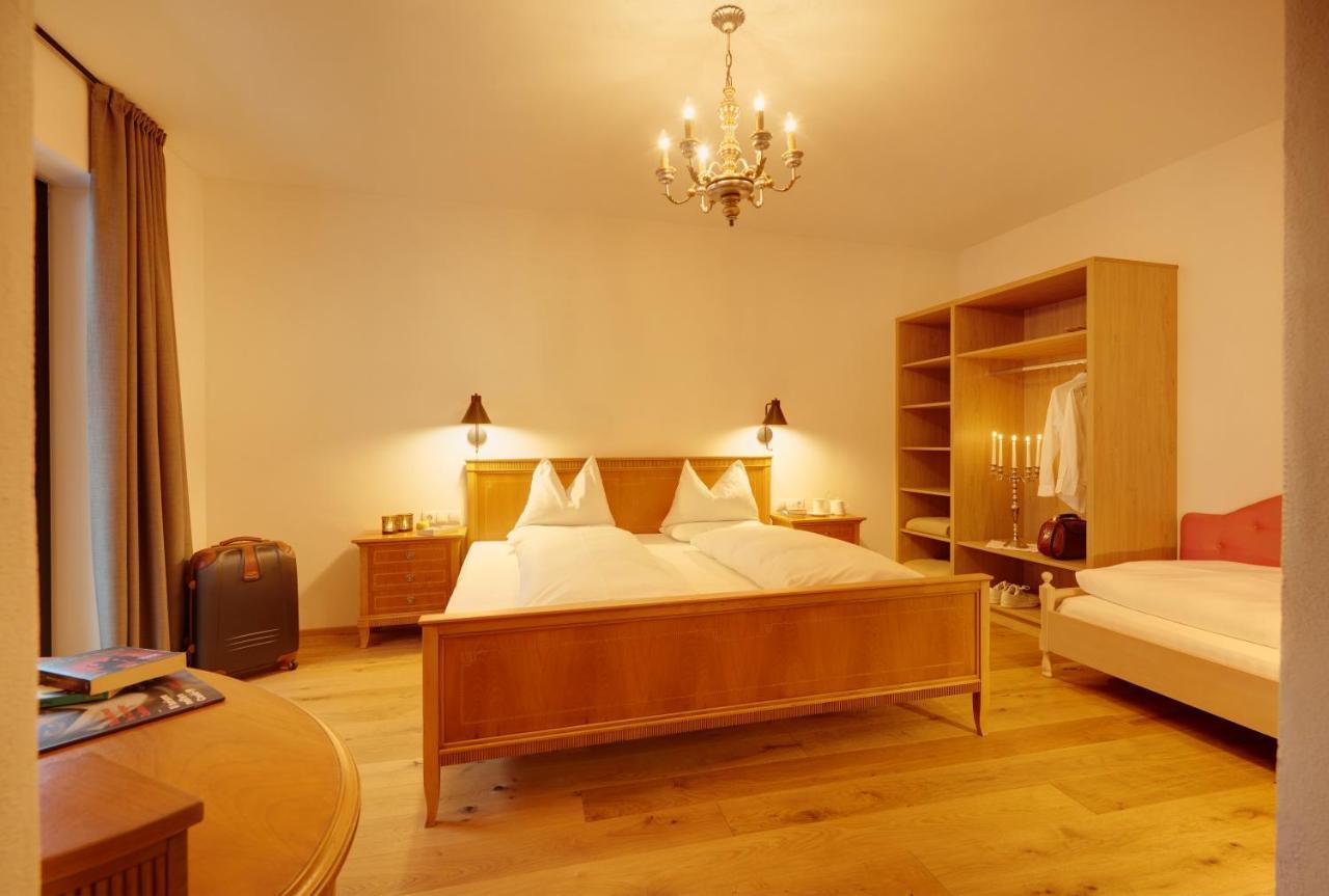 Historic Guesthouse Bircher B&B Apartments Near Sterzing Campo di Trens Eksteriør bilde
