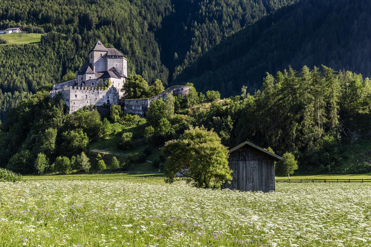 Historic Guesthouse Bircher B&B Apartments Near Sterzing Campo di Trens Eksteriør bilde